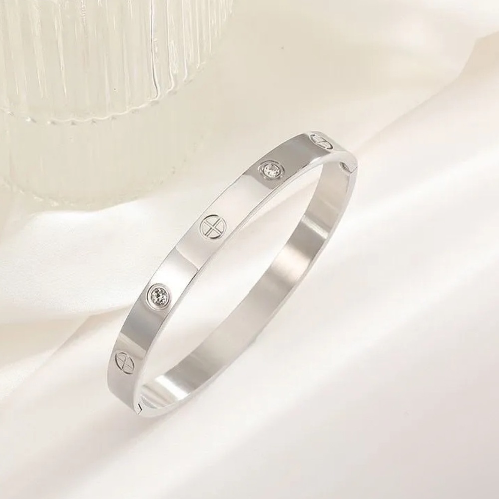 Elegant Silver Bangle Bracelet